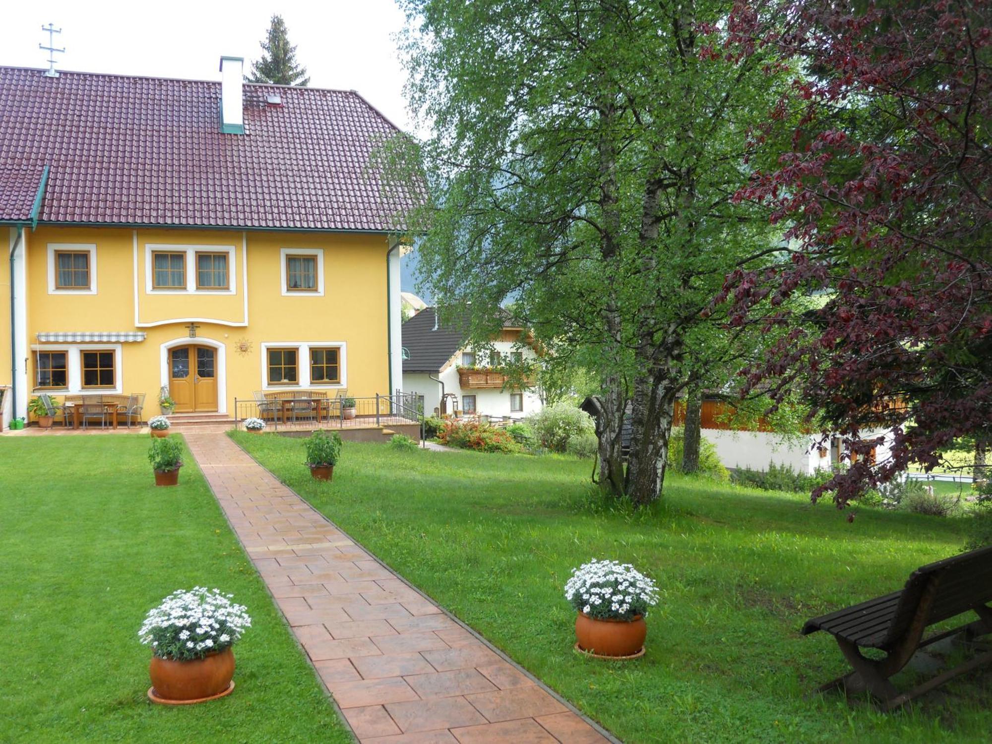 Gaestehaus Macheiner Lessach Oberdorf Exterior foto