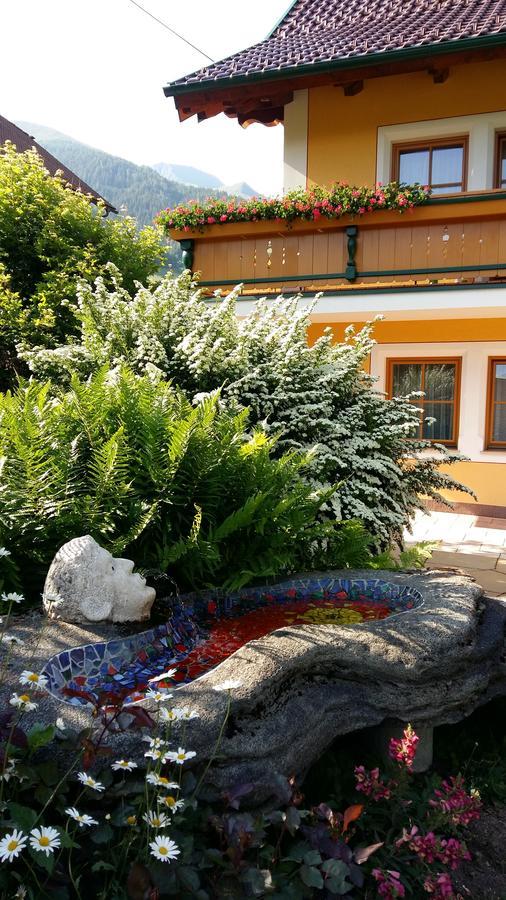 Gaestehaus Macheiner Lessach Oberdorf Exterior foto